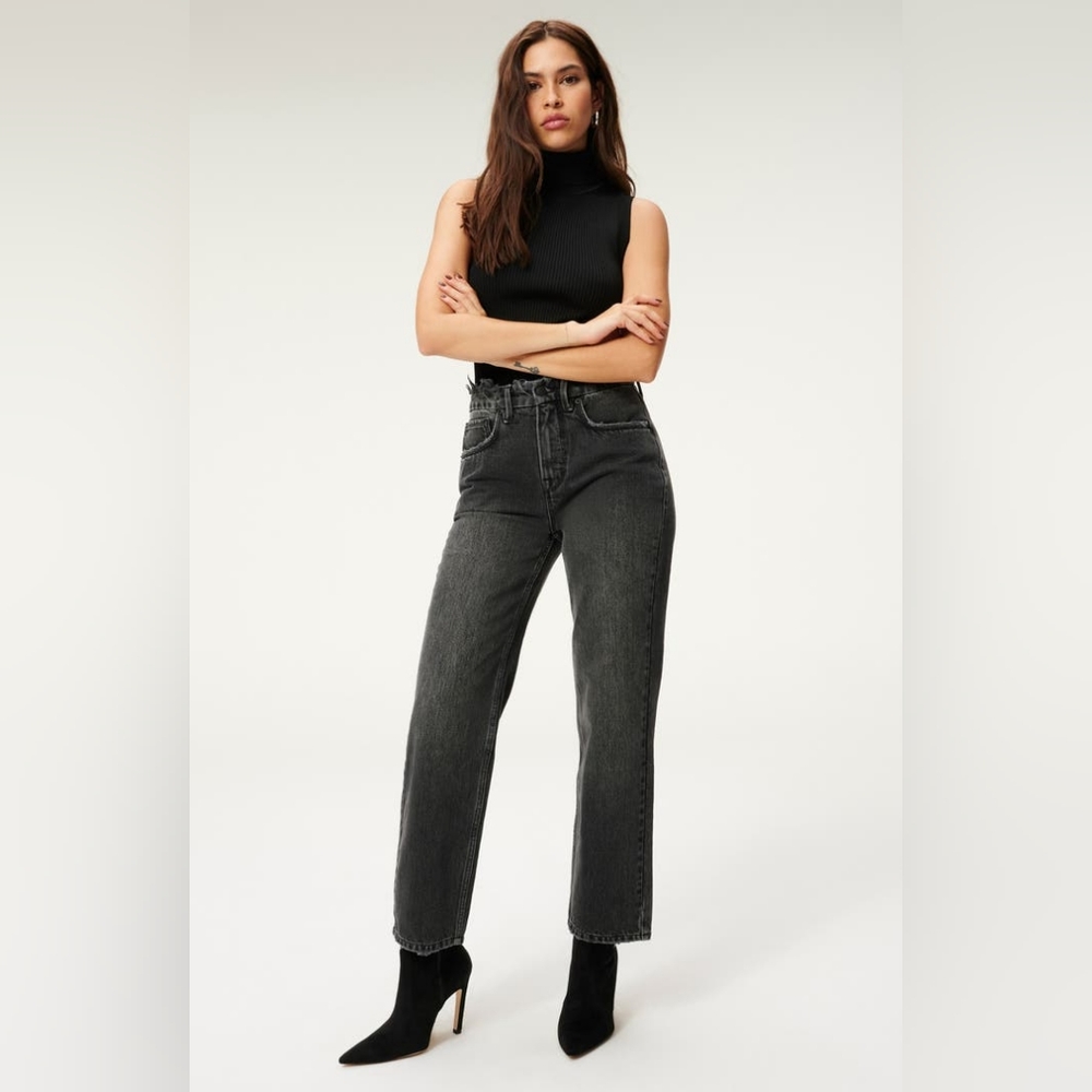Good American Straight Leg Jeans in Washed Black